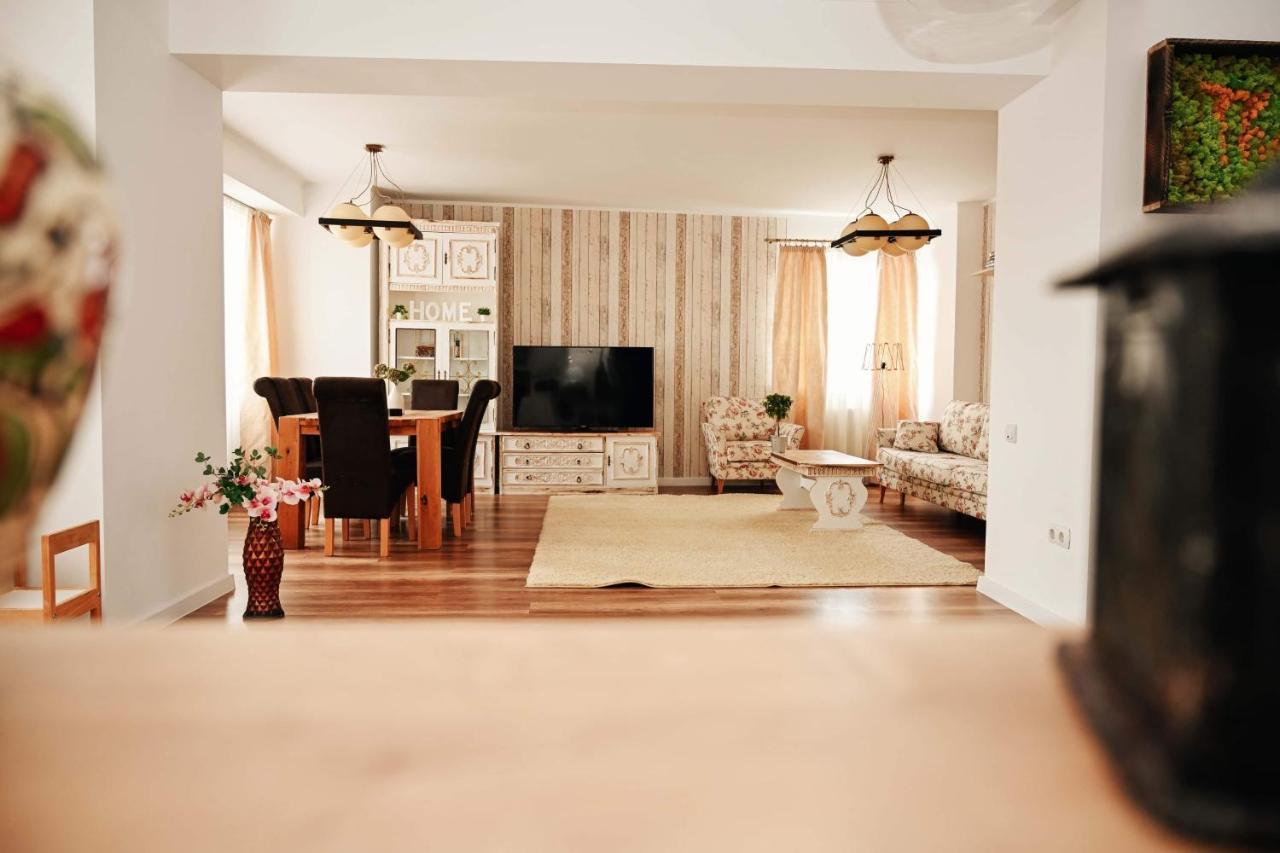 The View Penthouse Apartment Brasov Bagian luar foto